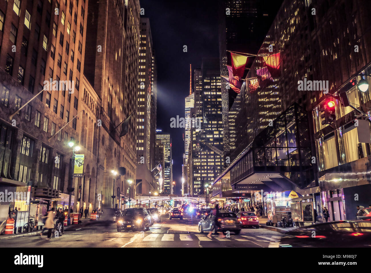 Common Scams in Playa del Carmen & How to Avoid Them